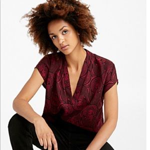 Simons Icone Accent V-Neck Blouse Sz M